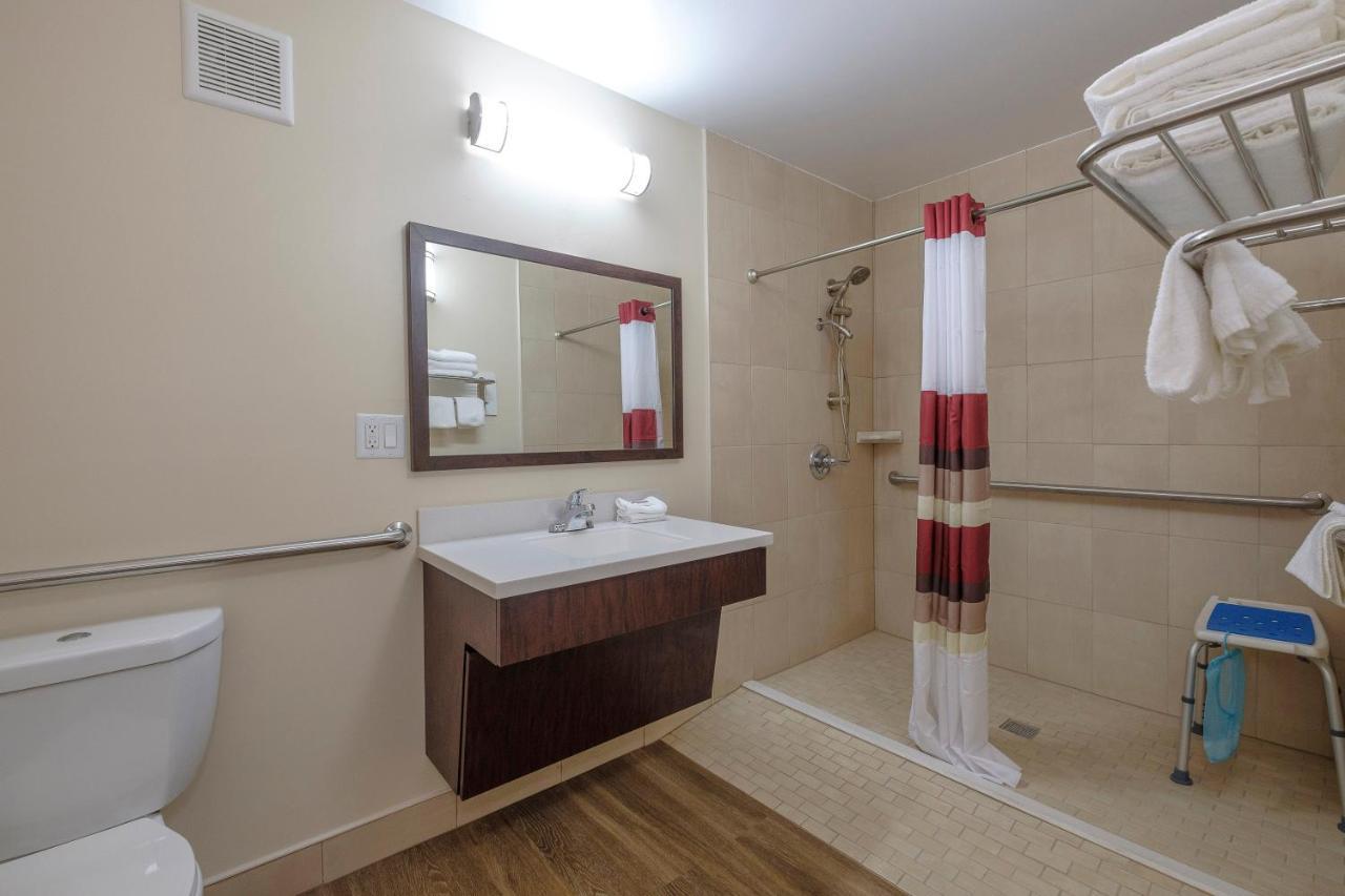 Red Roof Inn Fredericksburg North Extérieur photo