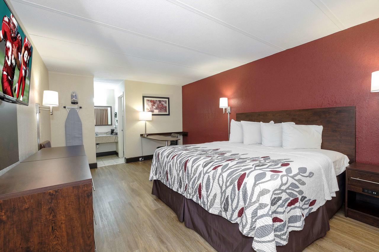 Red Roof Inn Fredericksburg North Extérieur photo